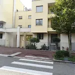 Les Aiguieres - Idealement Situe Sur Les Bord Du Lac, Agreable 3 Pieces ! Mae-6384 * 艾克斯莱班