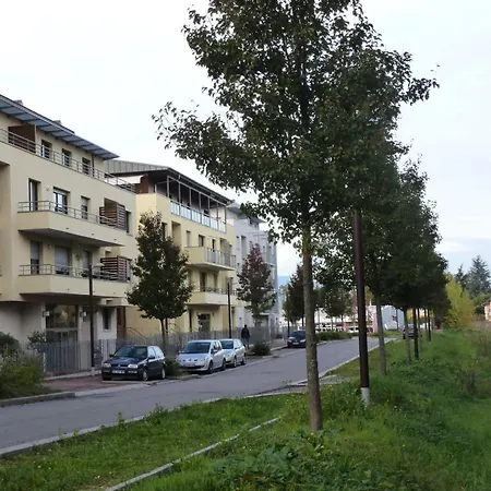 Les Aiguieres - Idealement Situe Sur Les Bord Du Lac, Agreable 3 Pieces ! Mae-6384 *